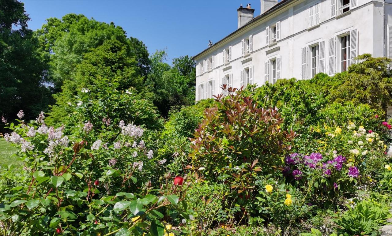 Chateau De Brinville Saint-Sauveur-sur-Ecole Bagian luar foto