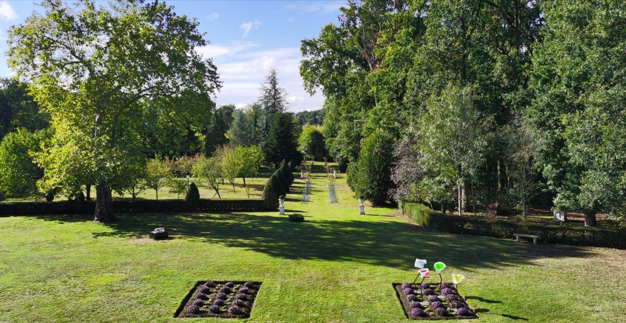 Chateau De Brinville Saint-Sauveur-sur-Ecole Bagian luar foto